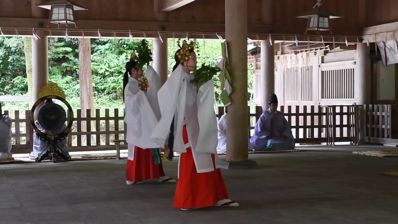 美保神社・朝御饌・真ノ舞（巫女舞）MIHO SHRINE MIKO-MAI “SHINNOMAI” JAPAN