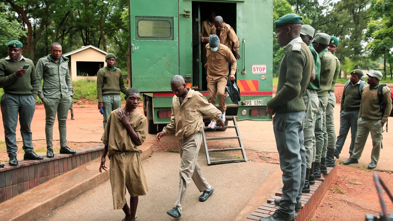 14 South Africans are ARRESTED in Zimbabwe entering the country illegal