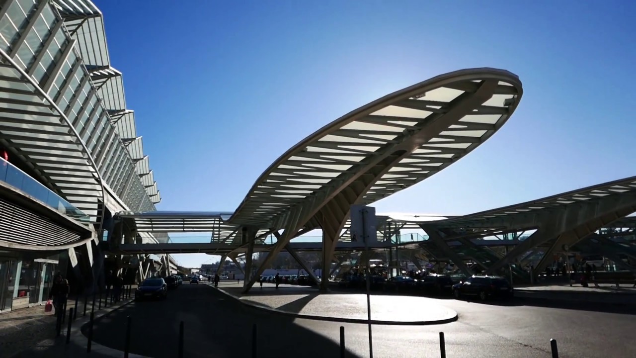 A Walk Through Calatrava's Gare do Oriente Train Station In Lisbon