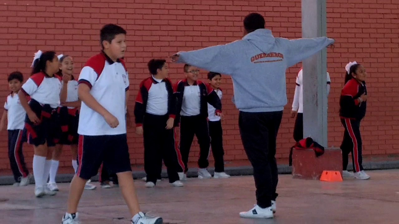 Video (CRUDO) Clase en escuela - Luis Jorge Rodriguez