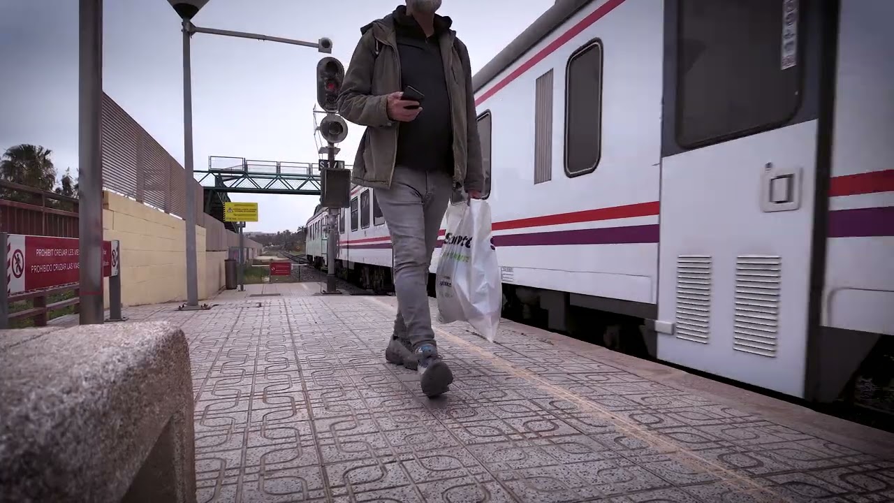 Antes y después del tren. Apeadero de cercanías San Gabriel, Alicante.