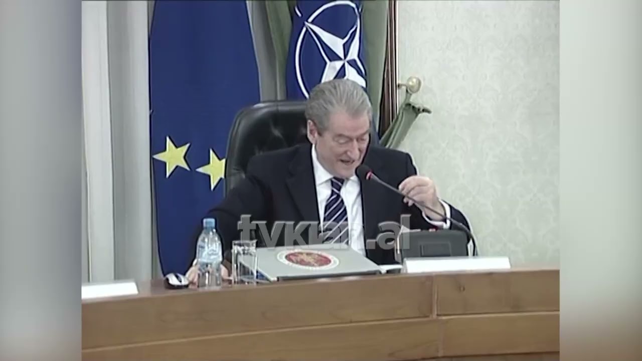 Qeveria miraton programin fiskal 2012–2014: Pa rritje taksash me uljen e papunësisë-(1 Shkurt 2012)