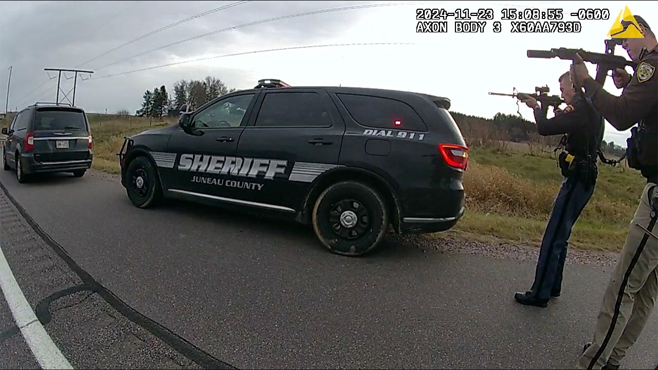 Left Behind On a Road Trip, Calls 911 and Tells Them Everything