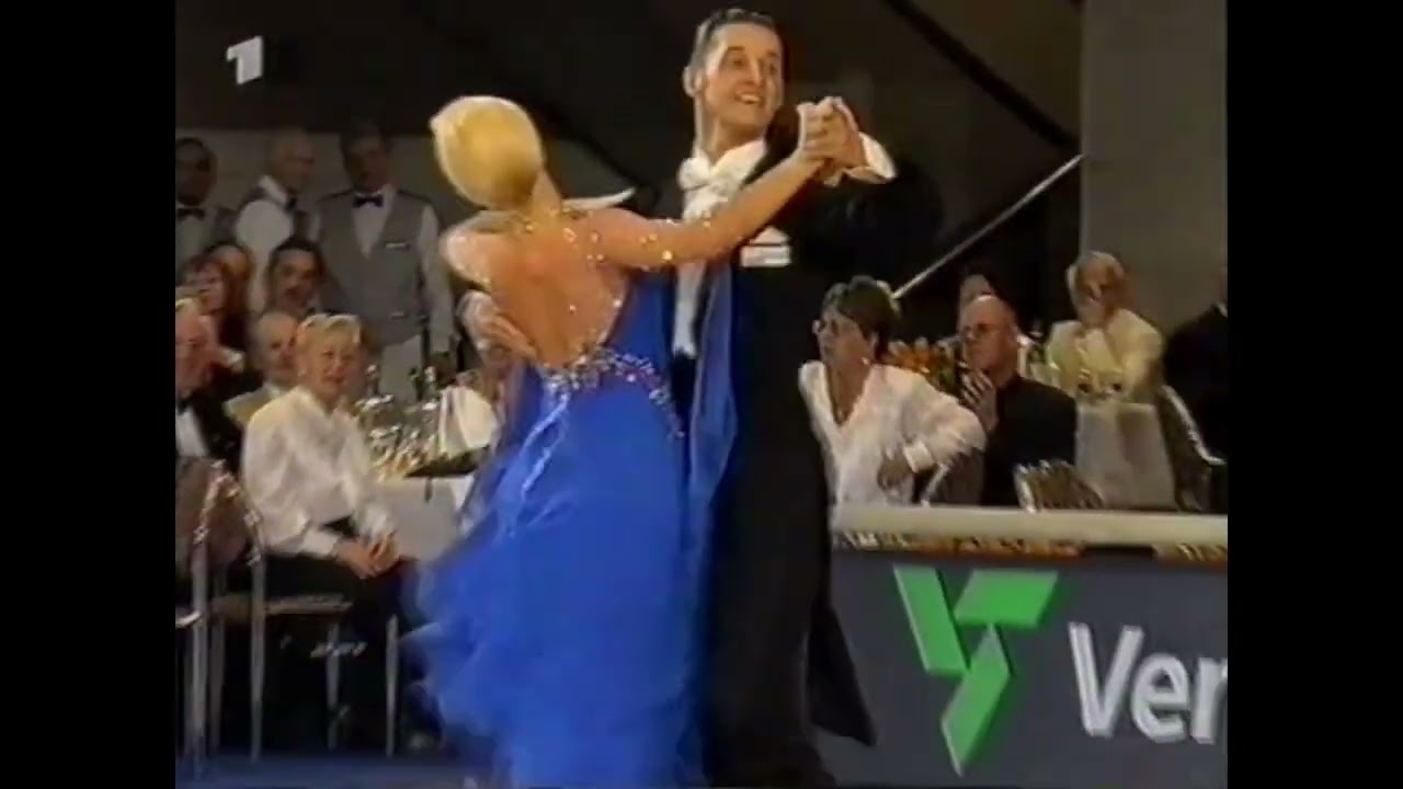 2000 ARD Masters Gala - Roberto Villa and Michelle Barry Honor Dance