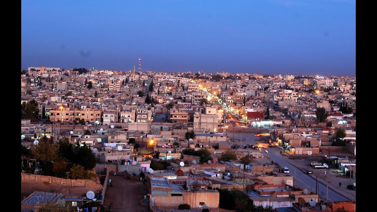 رأس السنة الميلادية أجواء التسوق في مدينة القامشلي ٢٧ /١٢/ ٢٠٠٤