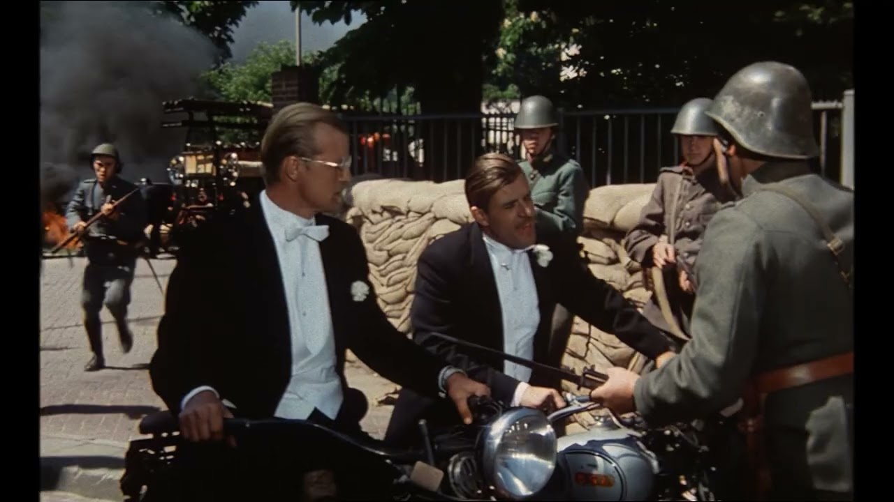 Soldaat van Oranje (1977) Scheveningen, sch sch sch (Paul Verhoeven)