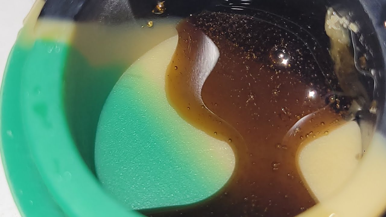 Showing off Red light & Khalifa kush pressed flower. Amazing process WARNING VERY LOUD.