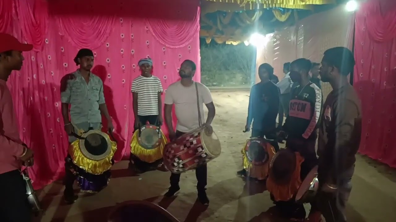 Konde geli go jhumar song by baldev Singh baja group Rairanagpur contact.7978699571