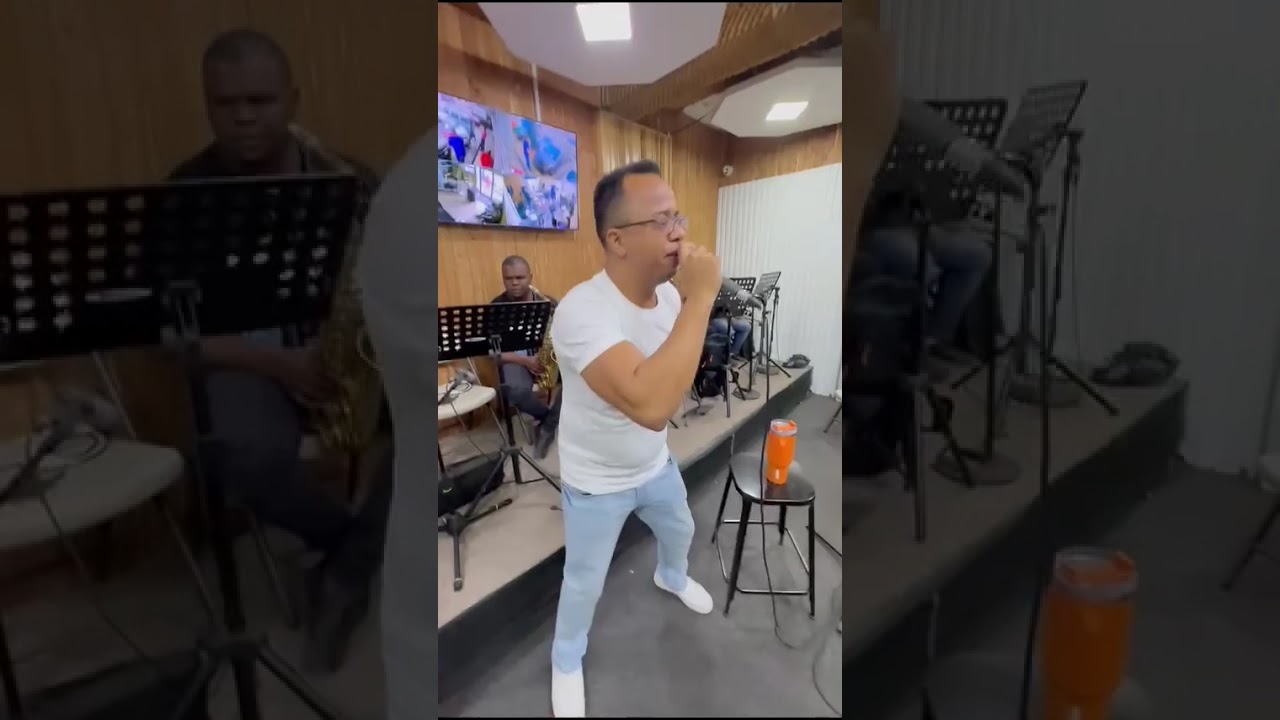 Ministerio levitas ensayando sonido familia 