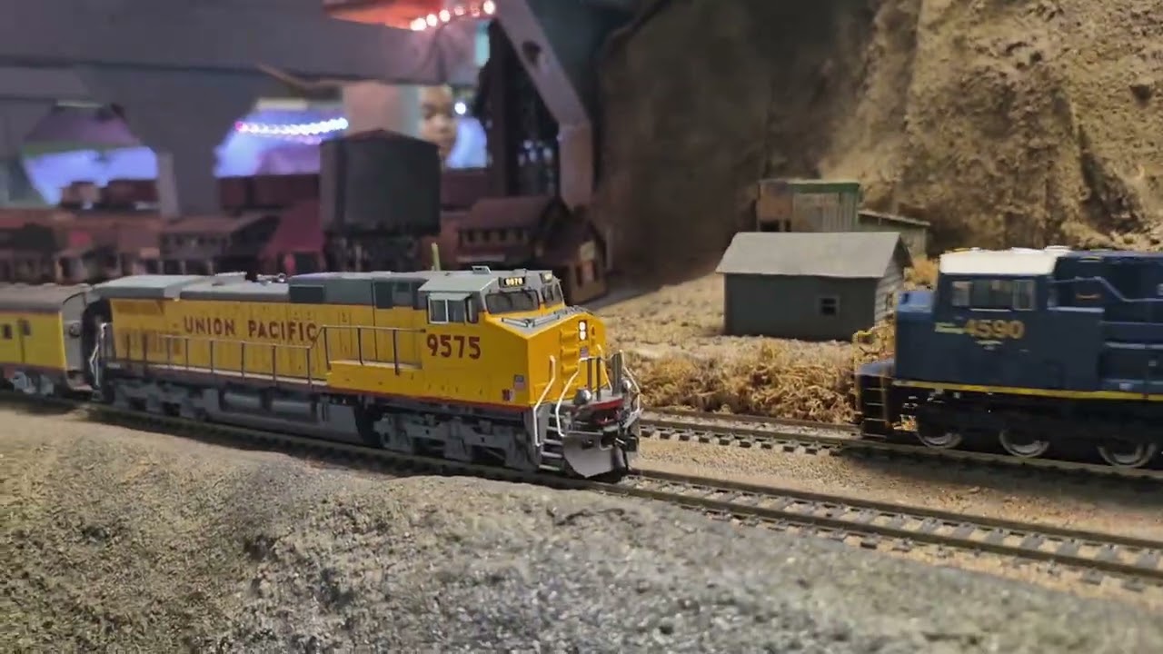 HO Scale Trains! And Metra train @Valley model Railroad Club! Part 2