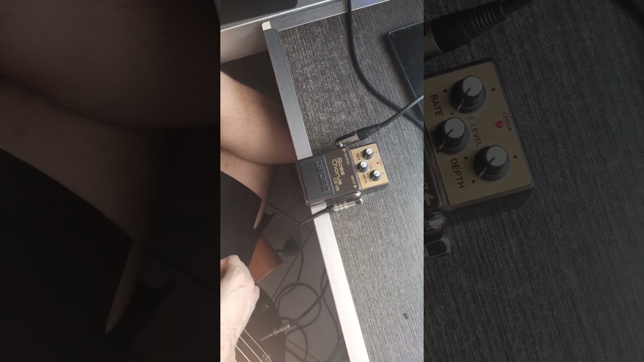 bass chorus boss ce-2b