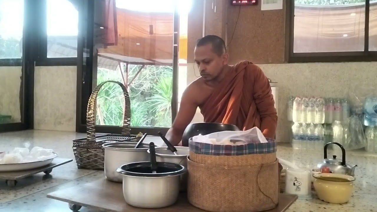 ถวายภัตตาหาร พระฝรั่ง ชาวต่างชาติ 17-01-2569 #วัดภูฆ้องทอง 