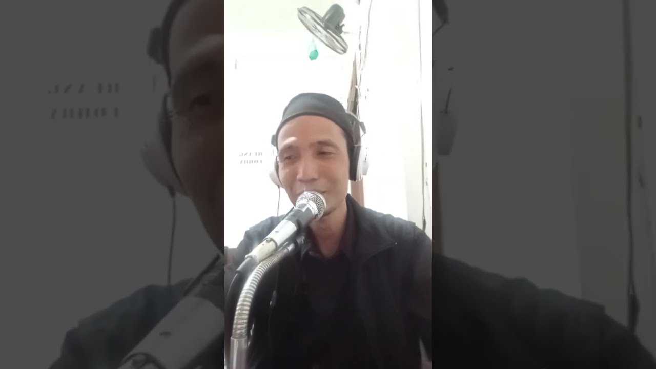 FANS OF RHOMA AND SONETA sedang live sekarang!