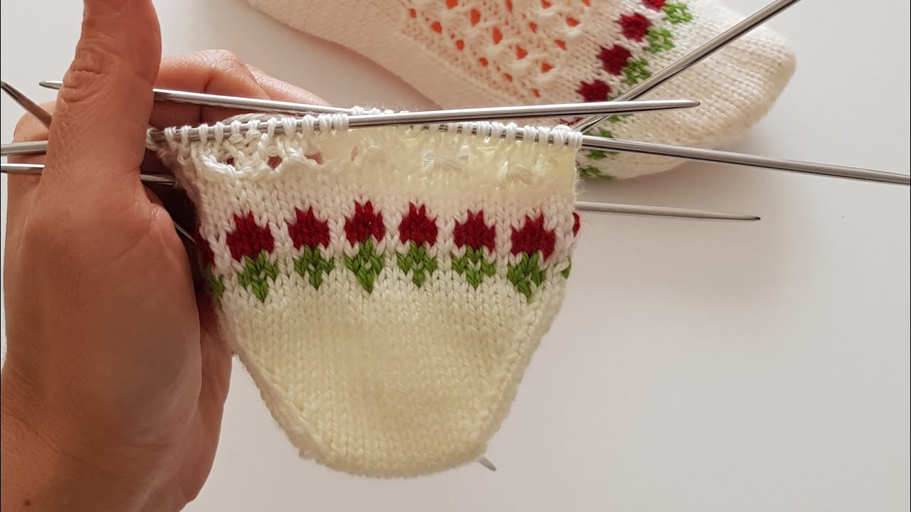 GÜLLÜ AJURLU #BEŞŞİŞPATİK YAPILIŞI / KOLAY BEŞ ŞİŞLE PATİK MODELİ / KNITTING / @divapatik