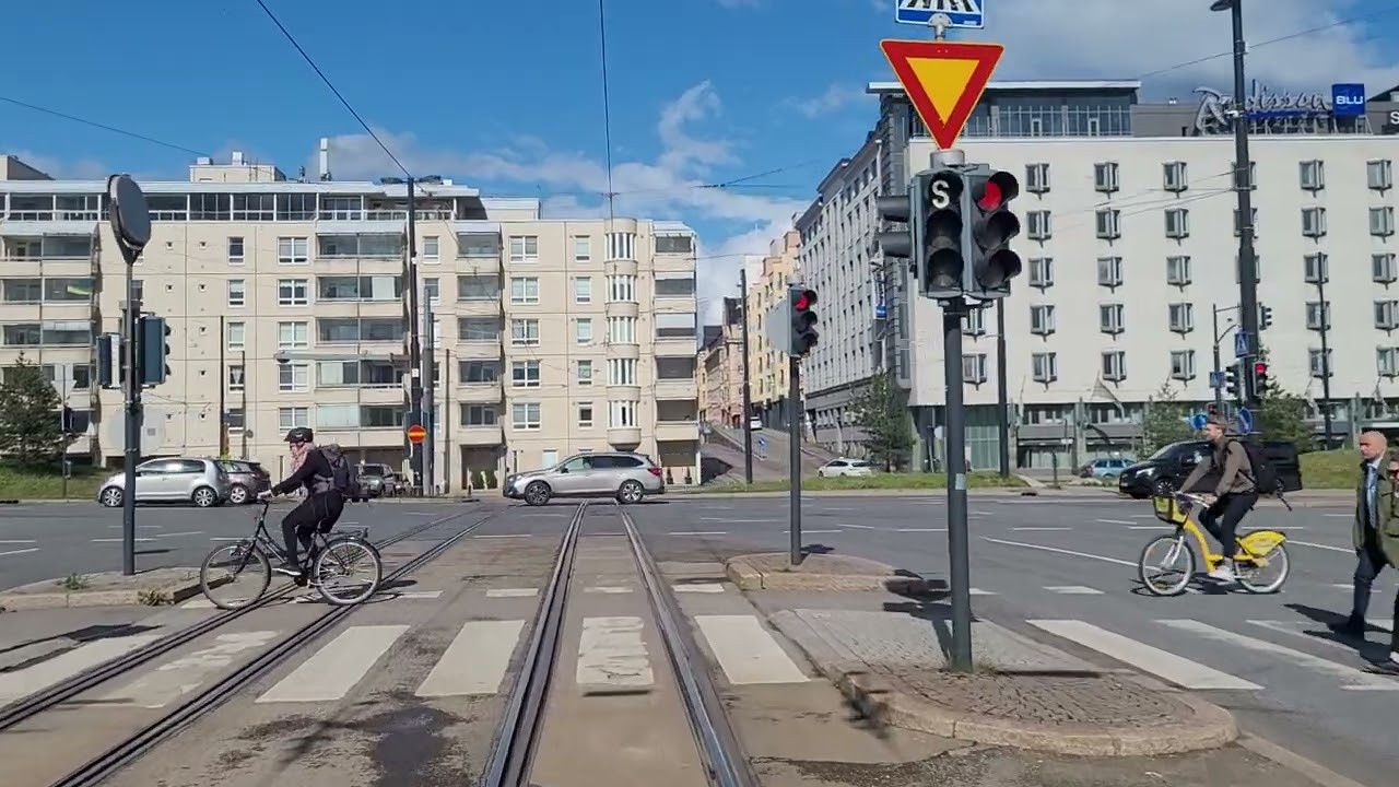 Helsingin raitiolinja 9 Länsiterminaali-Ensi Linja-Länsiterminaali. Helsinki tramline 9.