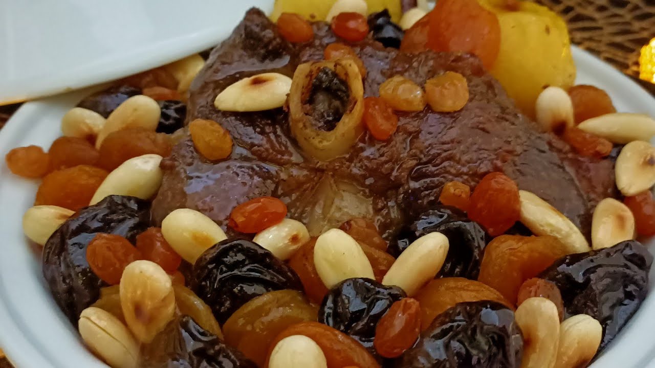 Tajine Lham helou/ Algerian traditional wedding dish