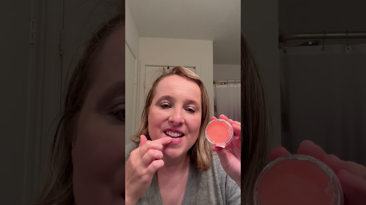 Review of wet n wild Perfect Pout Hydrating Lip Treatment Grapefruit and Mint