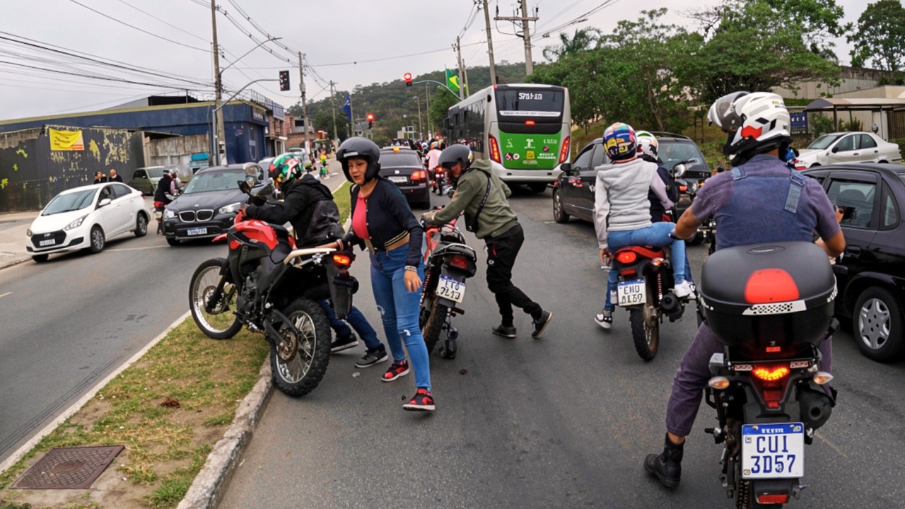 Las Mejores FUGAS de la Policia en Rodadas de Motos