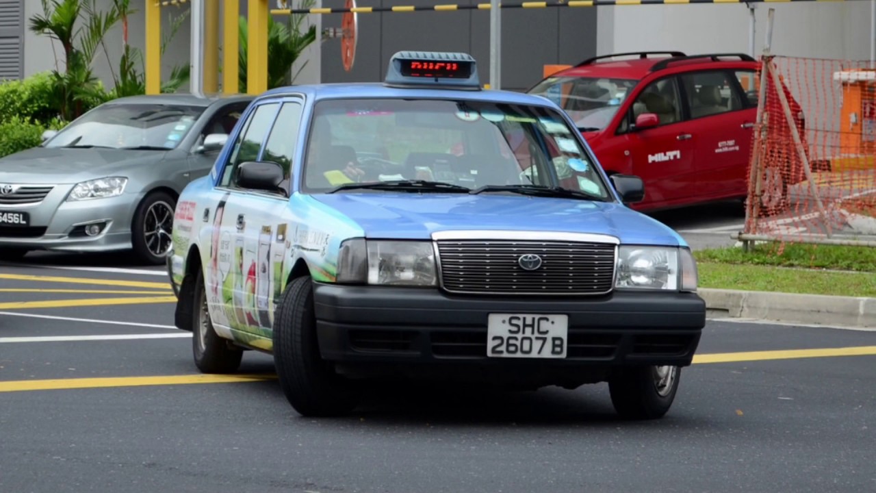 Comfort Toyota Crown Taxi
