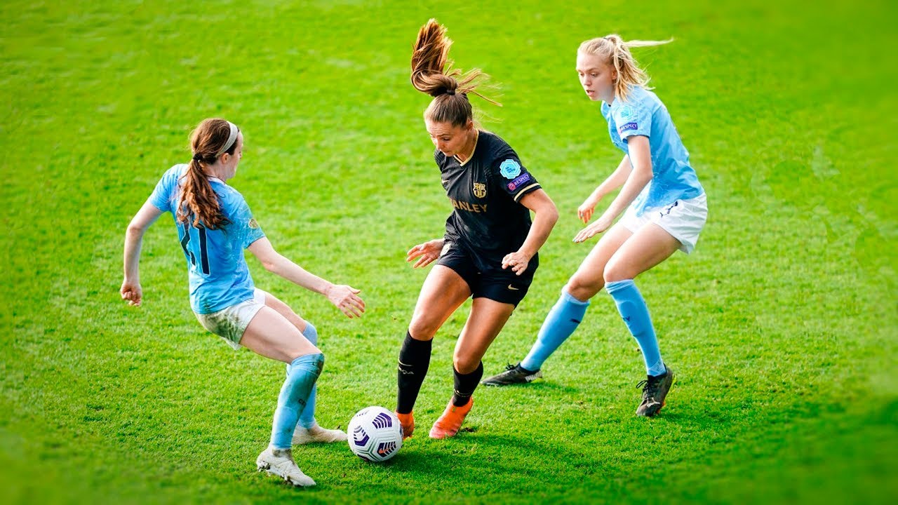 Lieke Martens is The Queen of Football!
