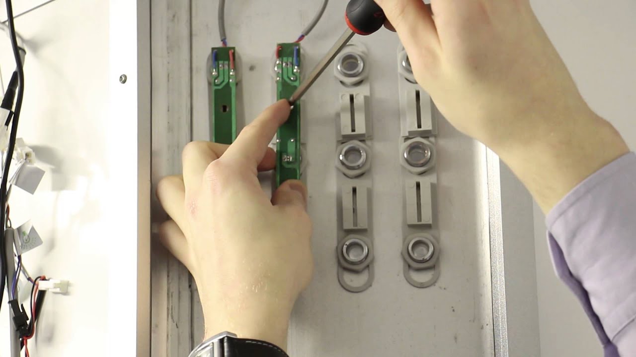 Insignia How To: Column Lights Replacement