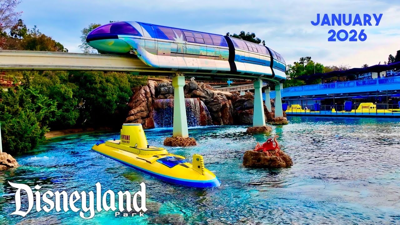 January 2026 Disneyland Walk--Plus! Dive Under the Seas 🌊 Finding Nemo Submarine Voyage