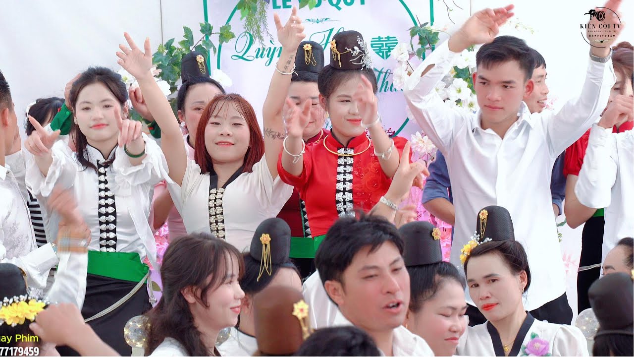 NHẤT CHỊ EM BẢN KỆT  NHẢY QUÁ CĂNG ĐÁM CƯỚI.QUỲNH HOA  &LƯỜNG THẢO  “ TẠI BẢN KỆT TUẦN GIÁO “