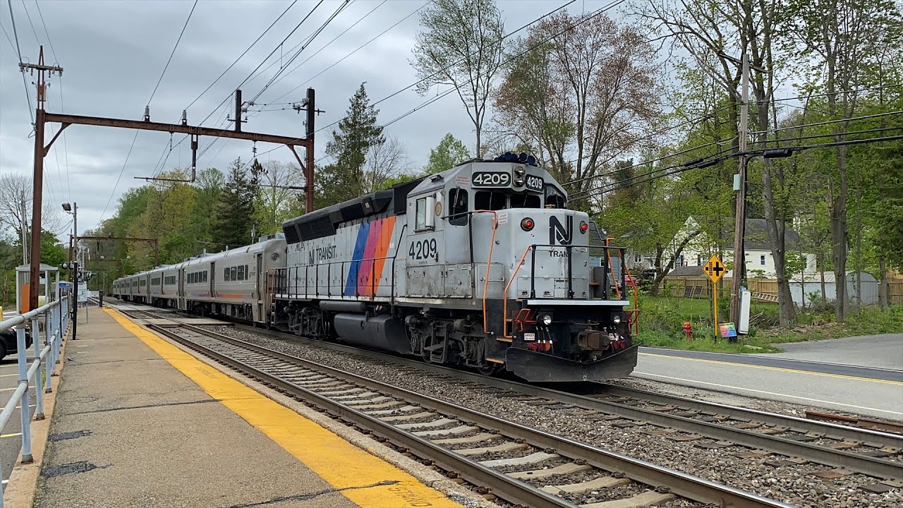 NJ Transit Morristown Line Trains @ Mount Tabor (5/11/22)