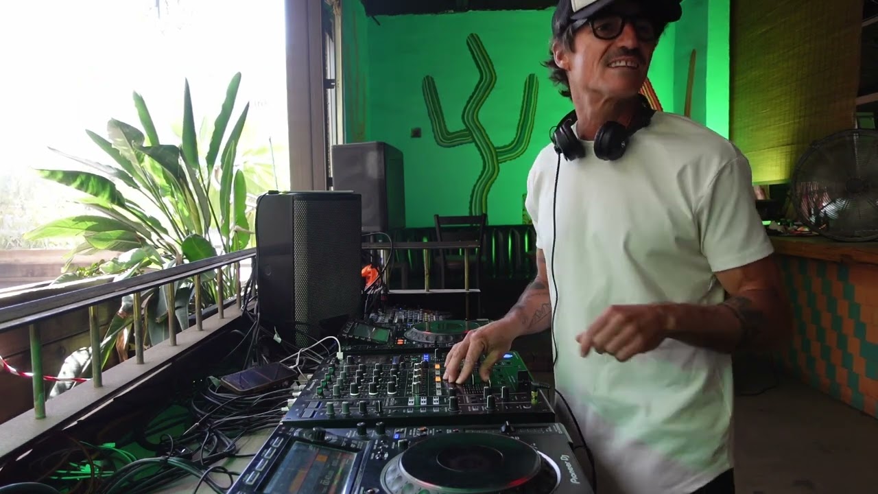 For the Love of House - CARLOS PEDRO @ Sunbar Brunch