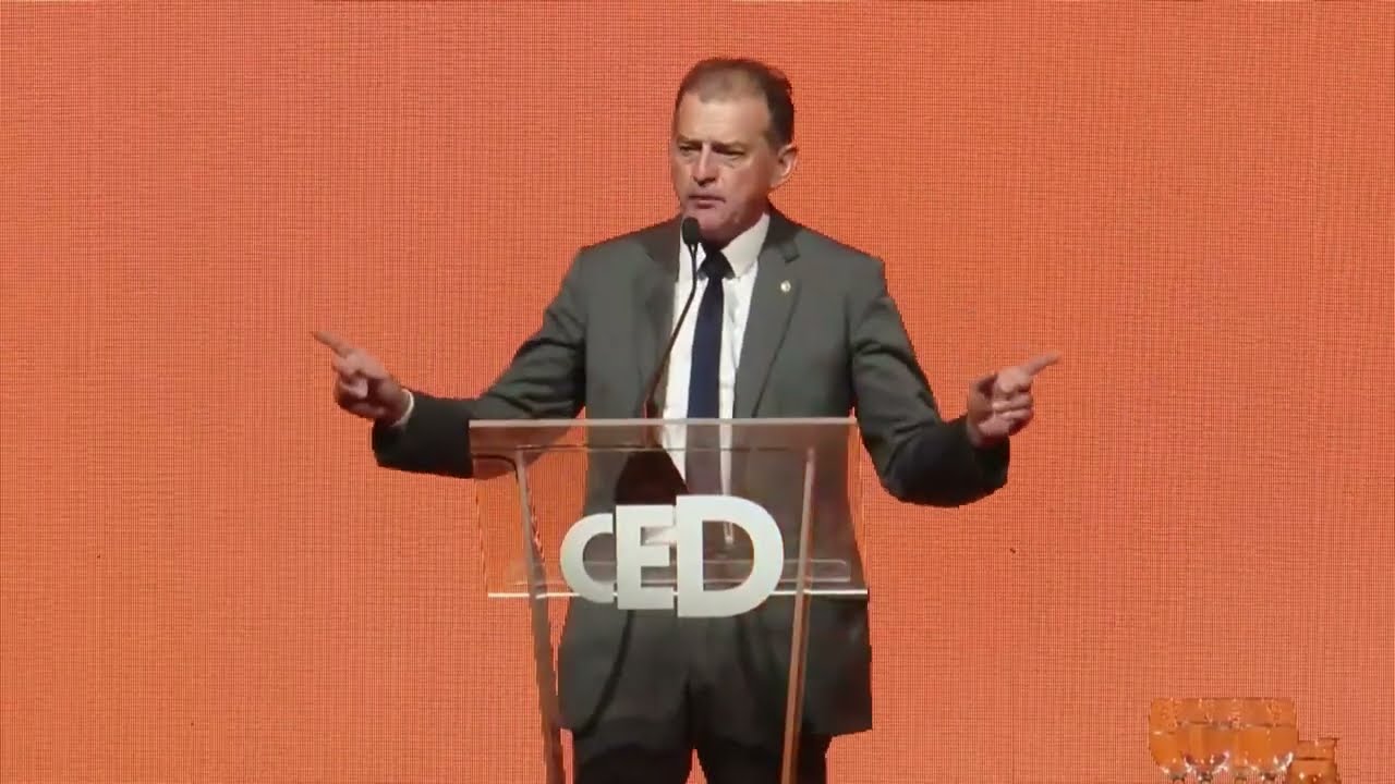 Discurso de MANINI RÍOS en Cena CED sobre PLEBISCITO del PIT-CNT y futuro del desarrollo en Uruguay