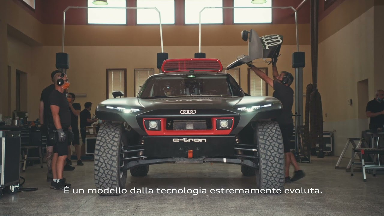 Road to Dakar: Audi RS Q e-tron | Audi Italia