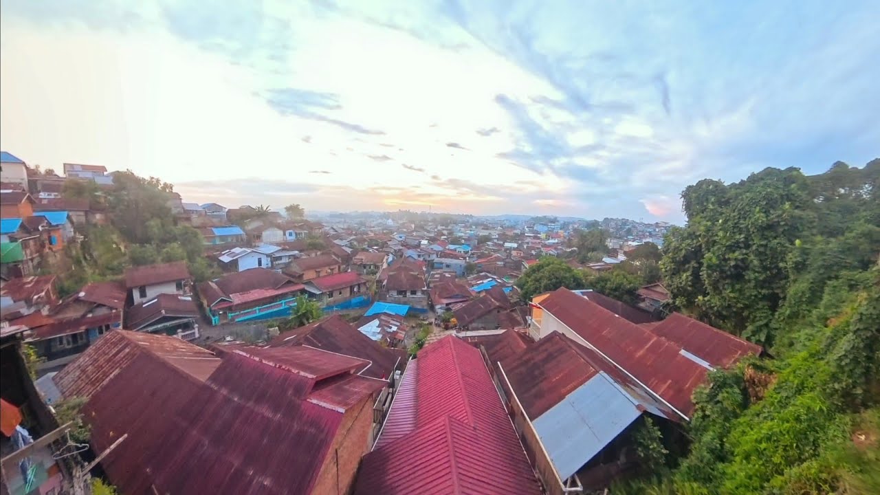 Hidden Gems Samarinda | Melihat Pemandangan Kota Di Gang Yang Kecil | Langkah Demi Langkah