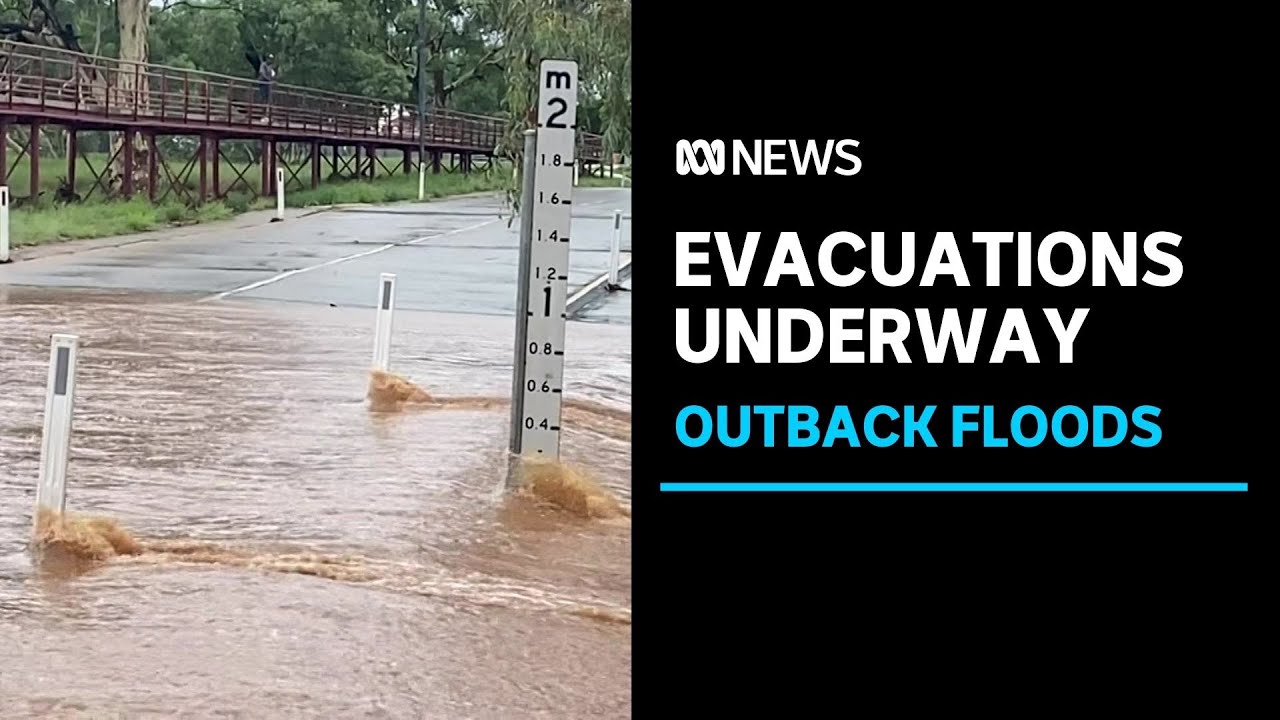 Flooded highway reopening uncertain as Cooper Pedy evacuations underway | ABC News