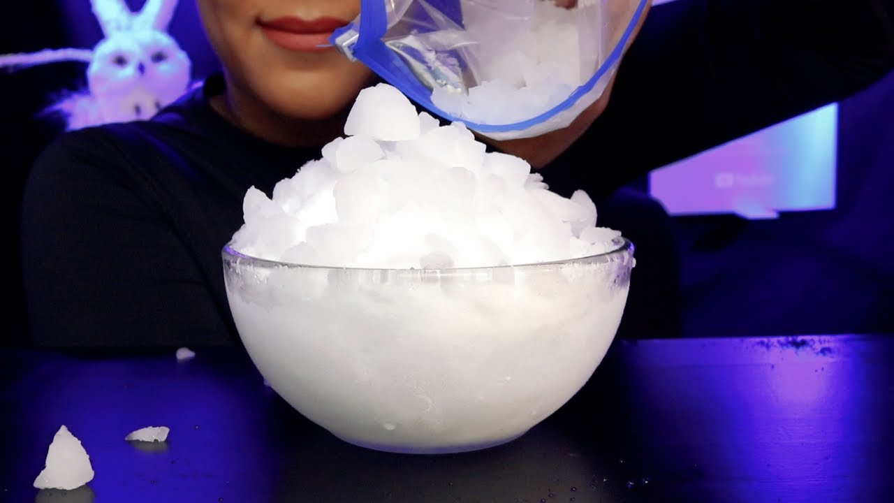 ASMR CRUSHED HALF MOON ICE/REFROZEN POWDERY ICE/ Q&A?