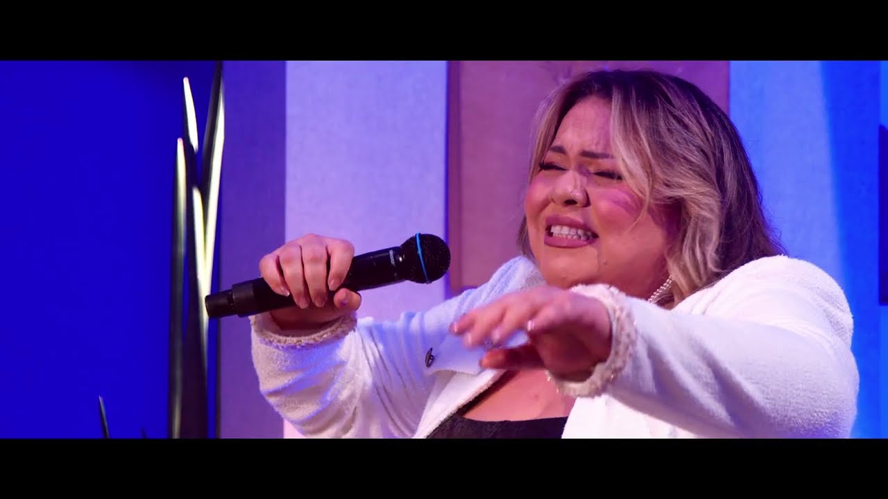 PRISCILA MEIRELES - EU NÃO VOU PARAR - Unstopable 