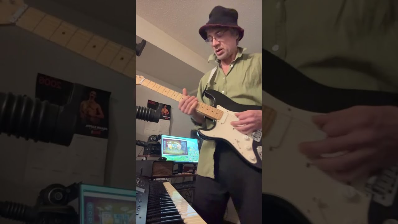 Magicaldali is live! Grooving to a groove