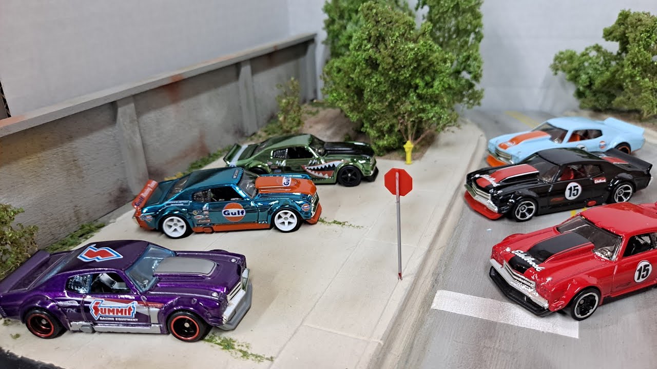 Muscle Car Monday Hotwheels 1970 Chevy Chevelle spot light with some amazing customs