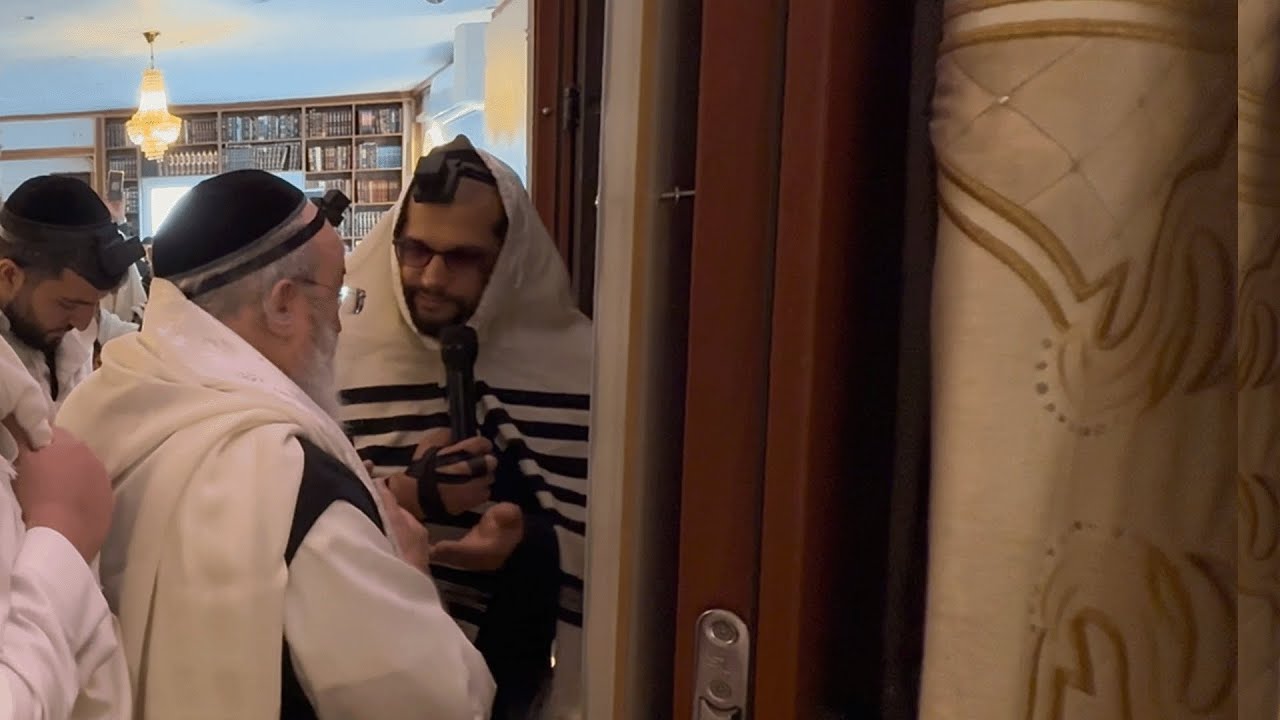 הגאון הינוקא בשיח מרתק על פרשת המן ושירת הים עם רבי אליהו שטרית החברותא של מרן הרב עובדיה יוסף