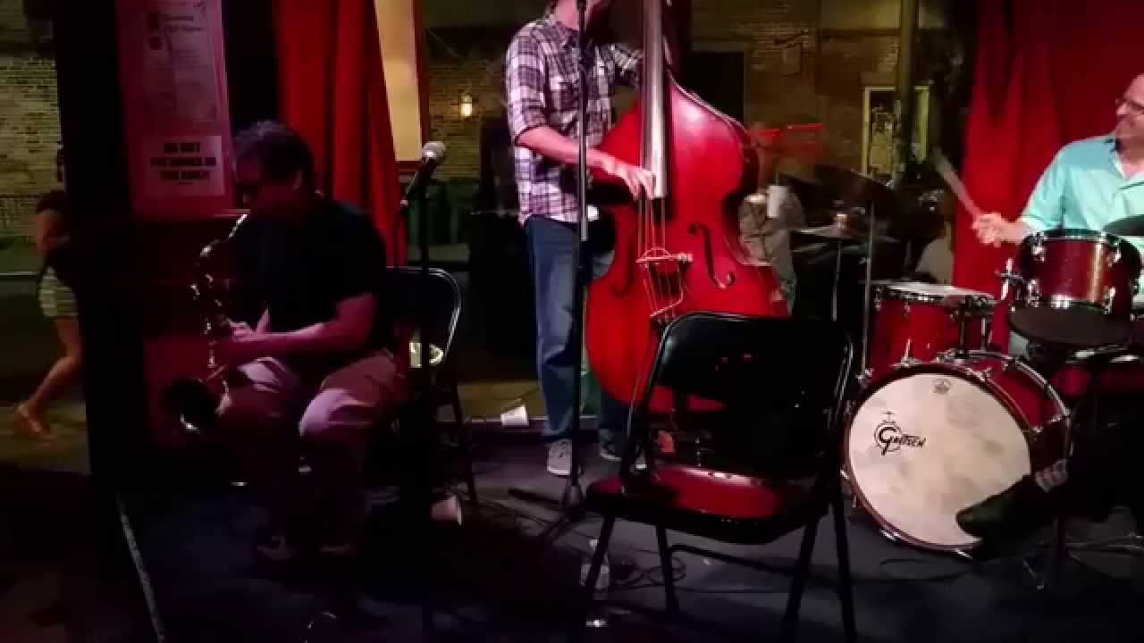 The Royal Roses with Earl Bonie  -Them There Eyes
