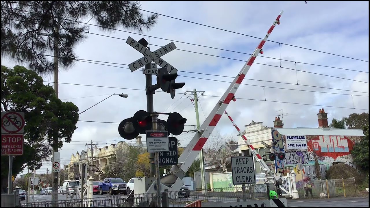 Ramsden St Level Crossing, Clifton Hill [Before Upgrade] (17/08/2024)