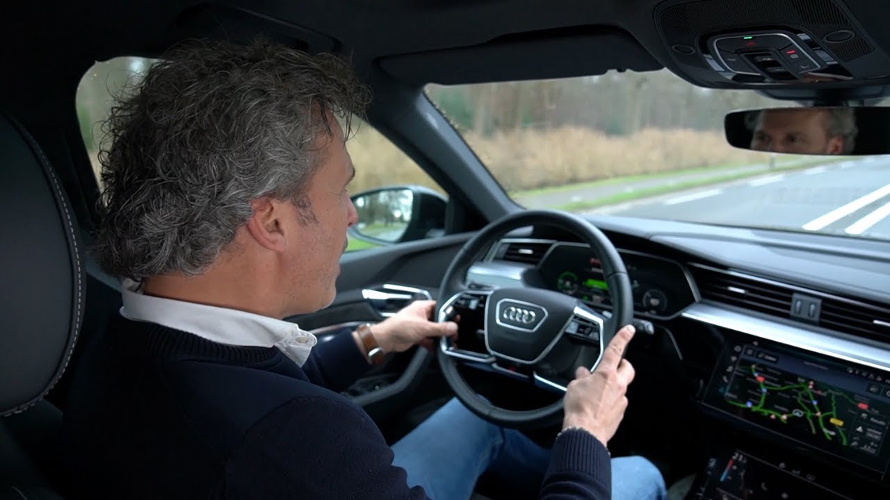 6. Audi e-tron - Assistentiesystemen