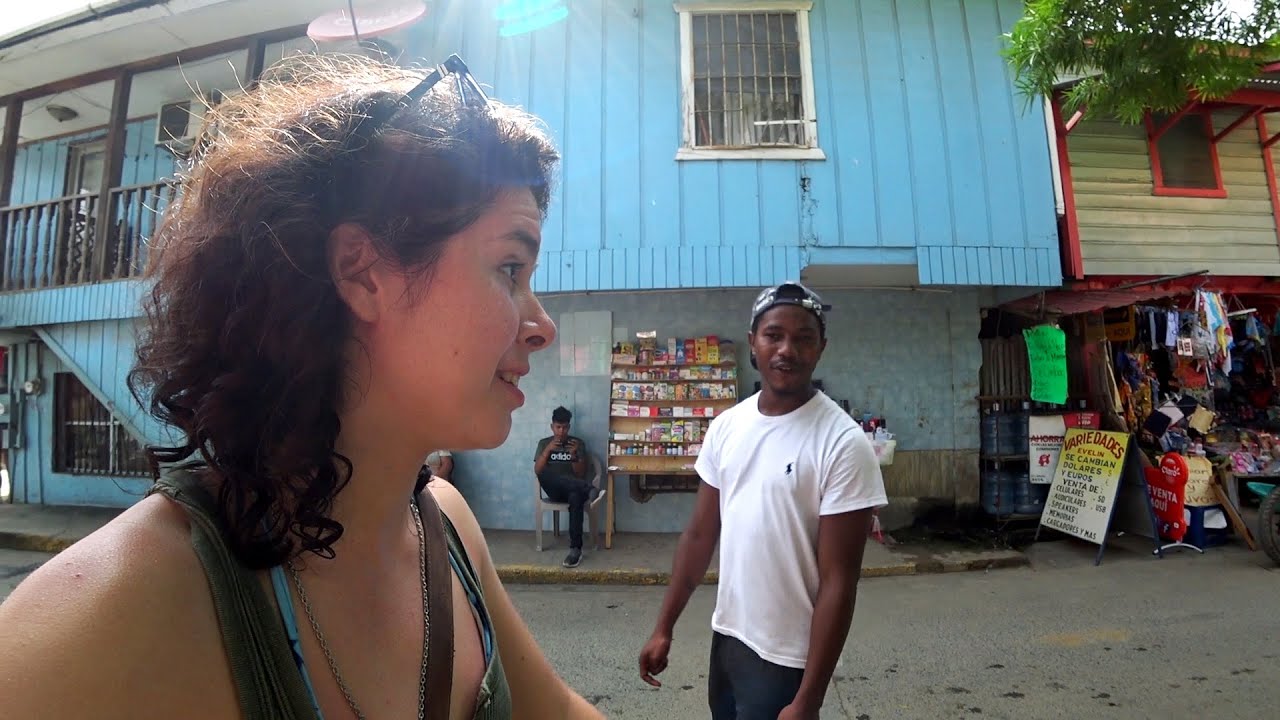 Solo in Roatán Hood, Honduras