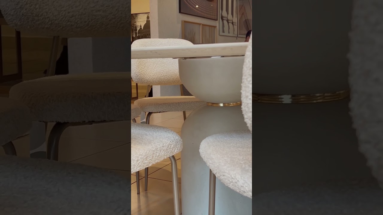 Mesa de jantar redonda em cimentício 