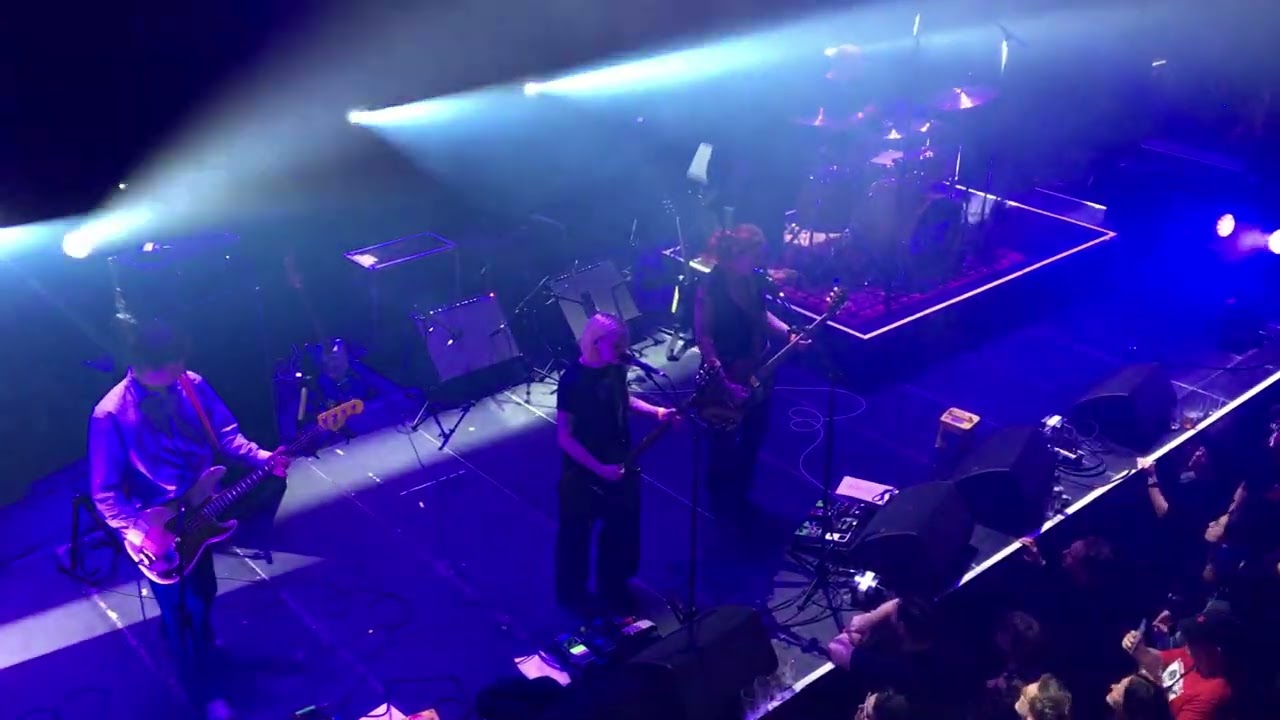 Momma - Medicine - Paradiso Amsterdam 01-11-2025