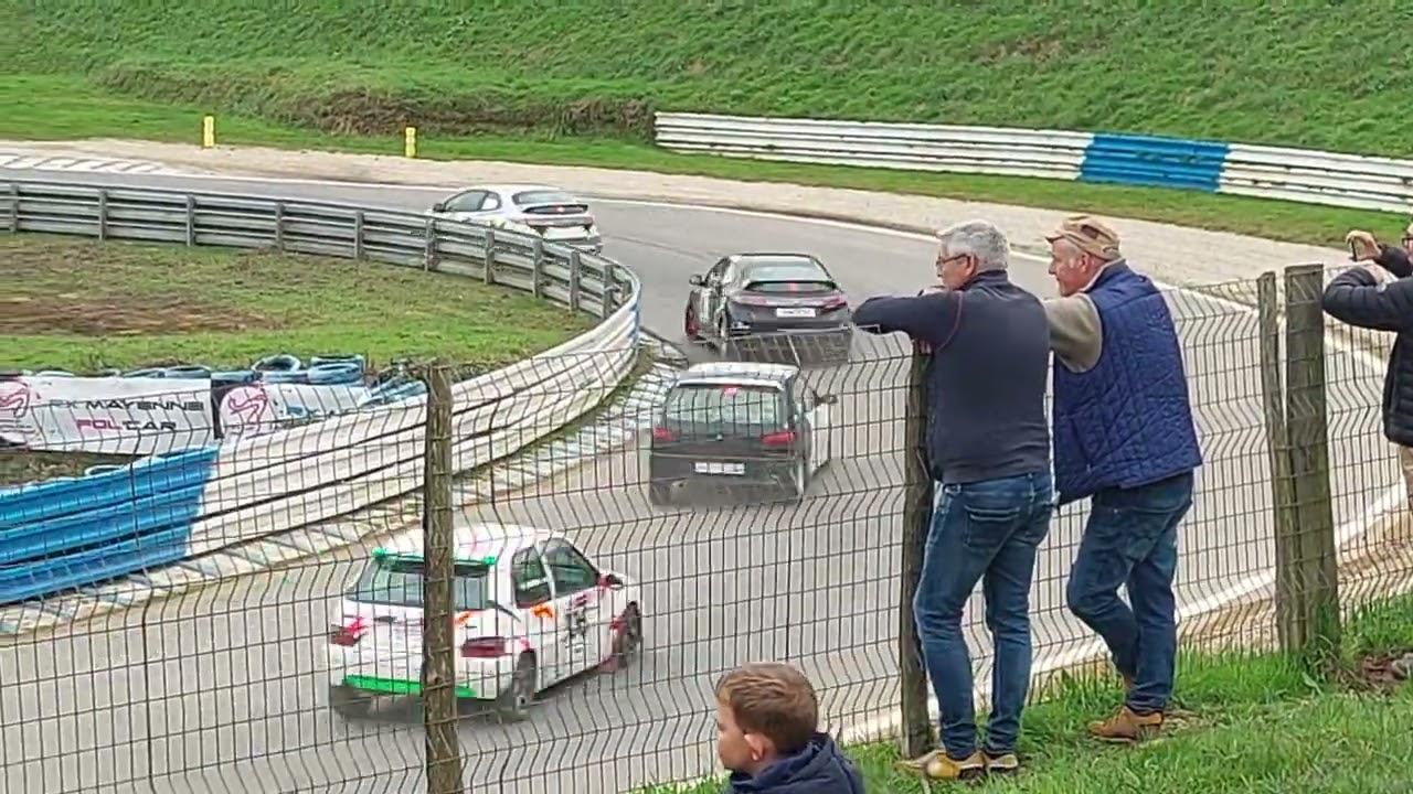 Fol 'car 2024 de Mayenne (53) et un beau carambolage ! @B.Breteau YOUTUBE.