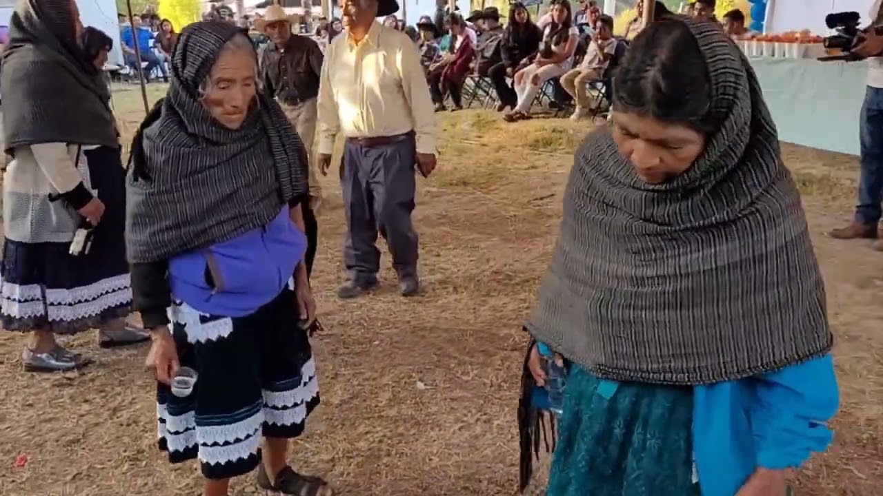 Bautizo del pequeño JUAN RAMOS EN SANTA CRUZ MIXTEPEC.