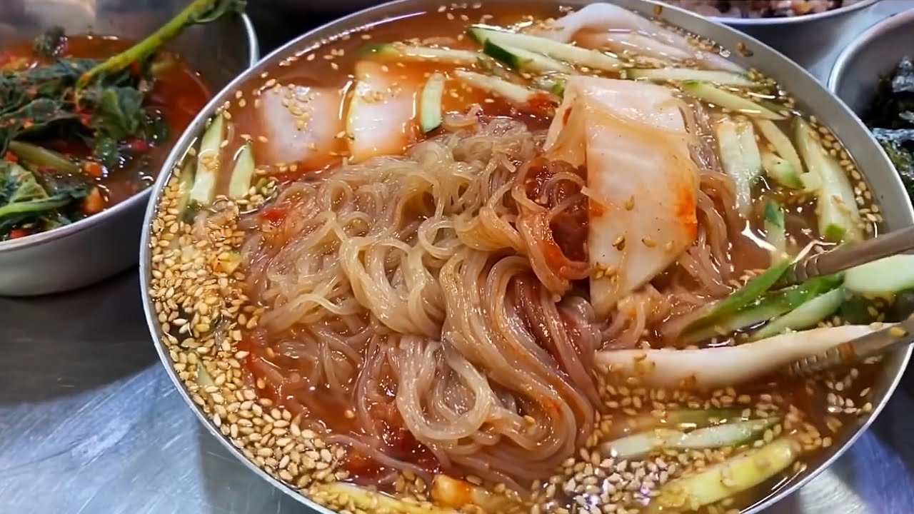 Kh&aacute;m ph&aacute; khu chợ NamDaeMun si&ecirc;u nổi tiếng ở H&agrave;n Quốc