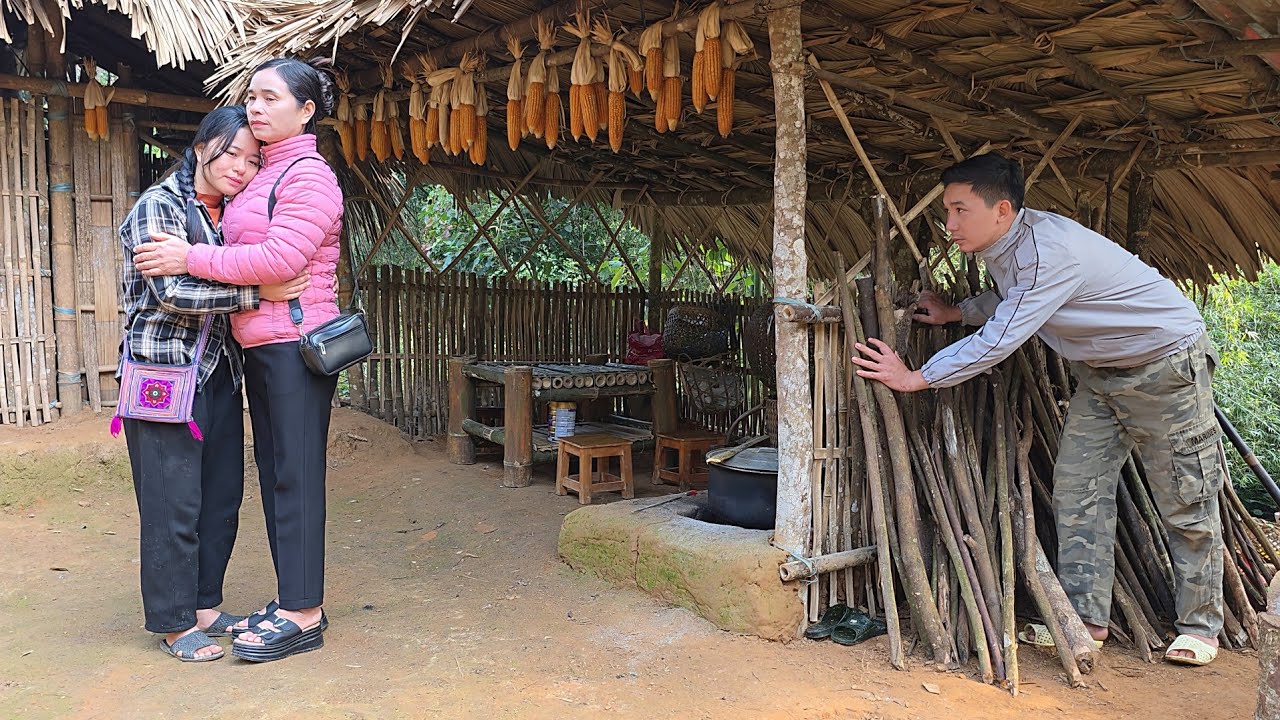 Mr. Jack was horrified to see the powerful woman appear at the farm and get intimate with tieu Ly.