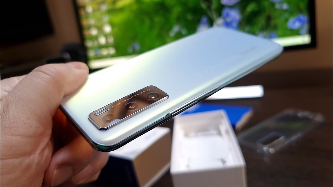 vivo Y70 Unboxing (Midrange Phone With 8 GB RAM, Fast Charge)