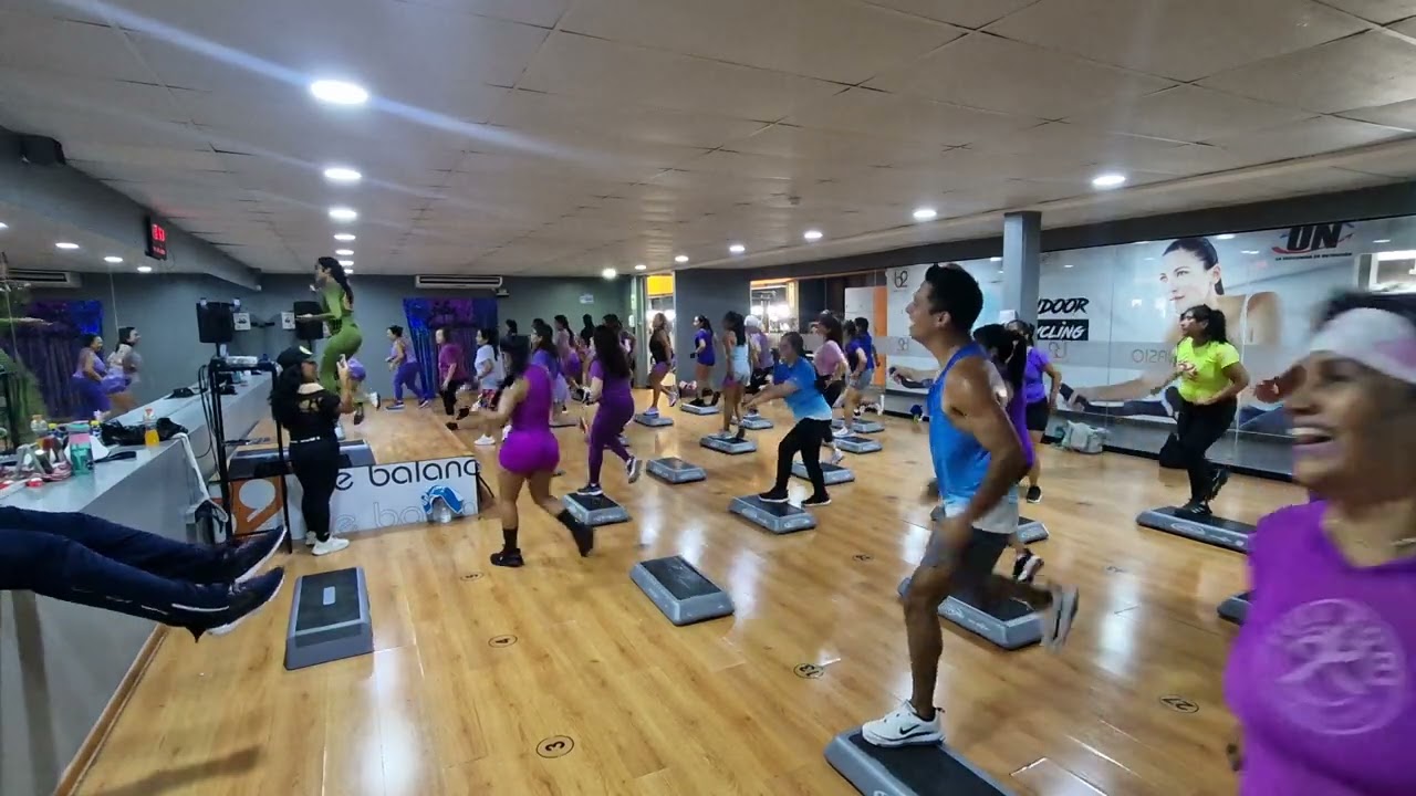 TRACK DEVORAME CON EL PROFESOR ARMANDO GARAY POR EL MASTERCUMPLETON DE ROBERTO CANCHO